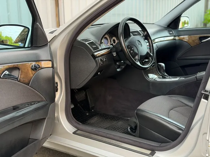 Mercedes-Benz E 320