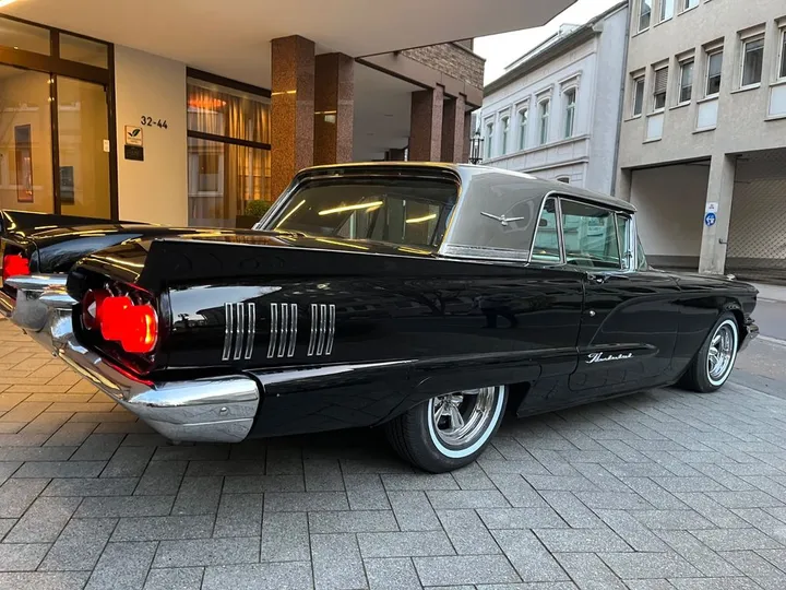 Ford Thunderbird