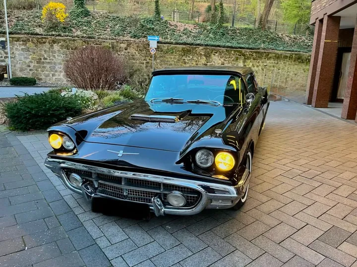 Ford Thunderbird