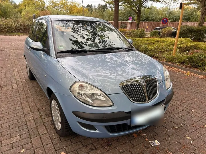 Lancia Ypsilon