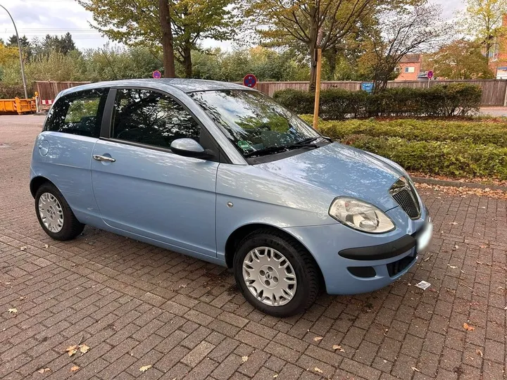 Lancia Ypsilon