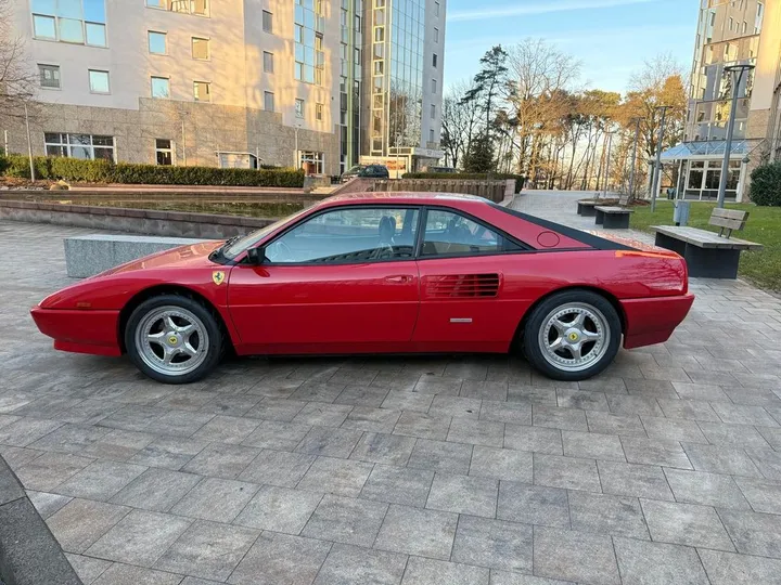 Ferrari Mondial