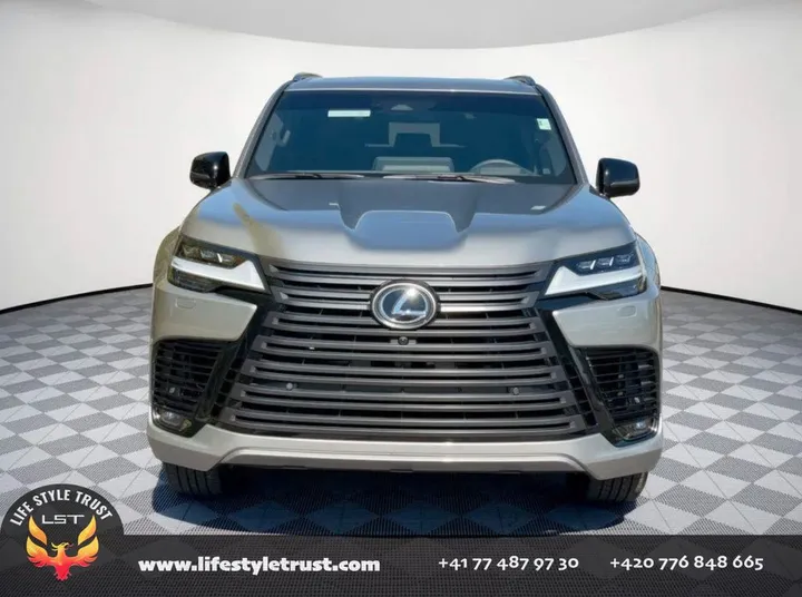 Lexus LX 600