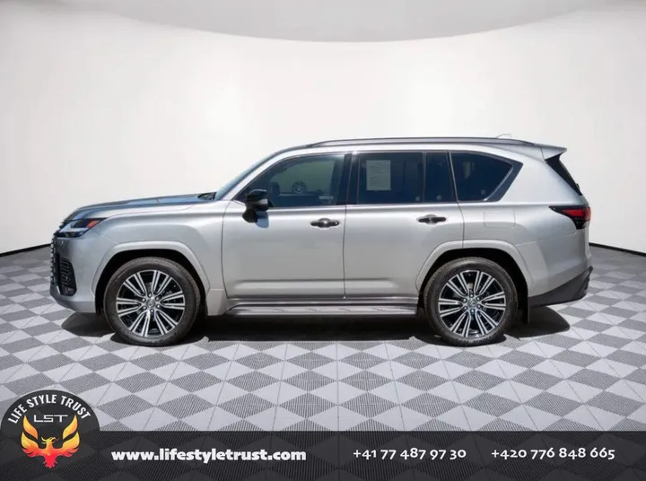 Lexus LX 600