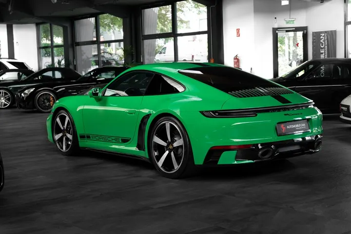 Porsche 992