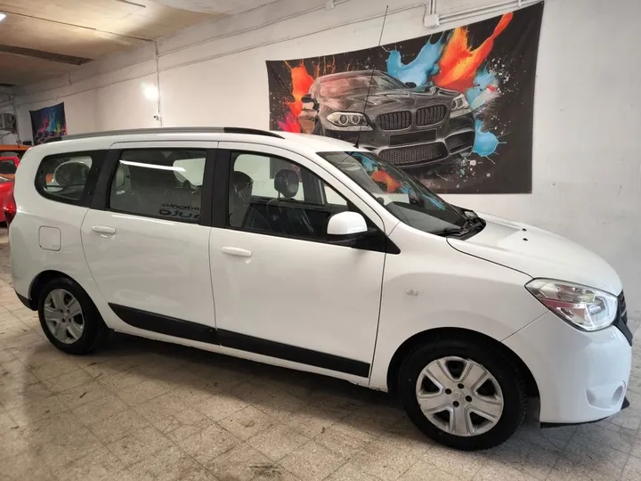 Dacia Lodgy