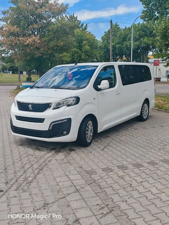Peugeot Traveller