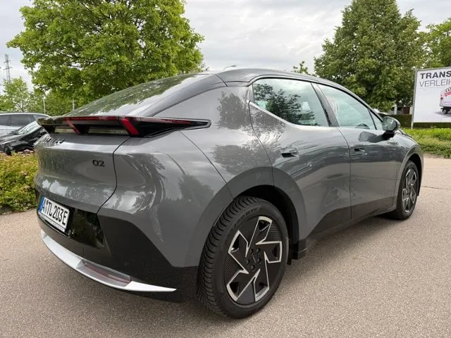 Lynk&Co 02