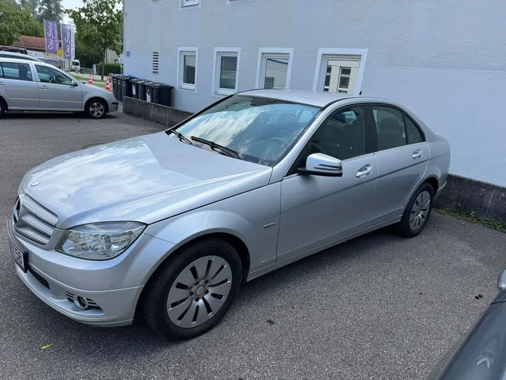 Mercedes-Benz C 220