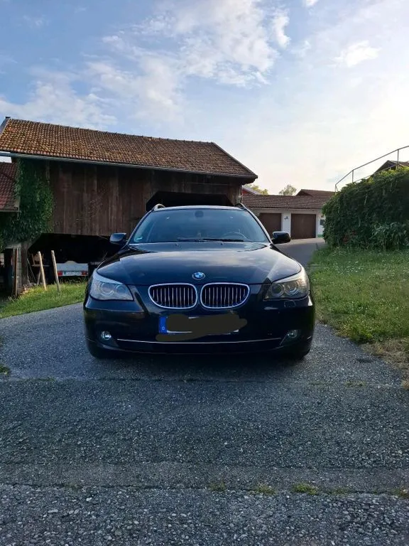 BMW 525