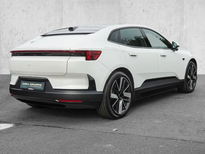Polestar 4