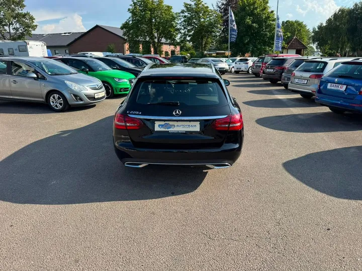 Mercedes-Benz C 220