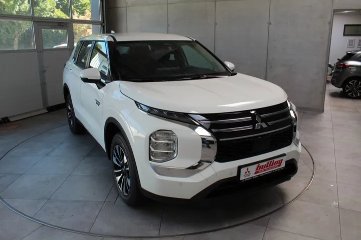 Mitsubishi Plug-in Hybrid Outlander