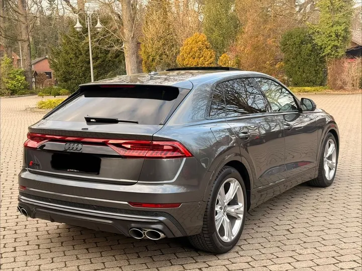 Audi SQ8