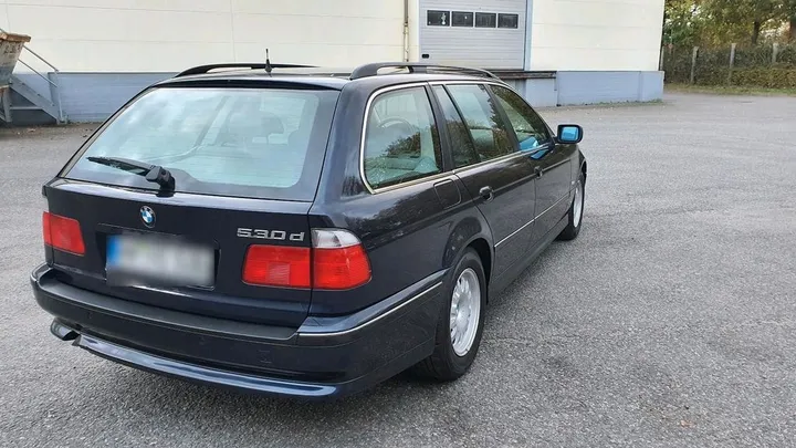BMW 530