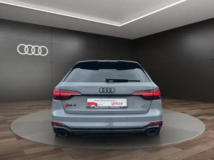 Audi RS4