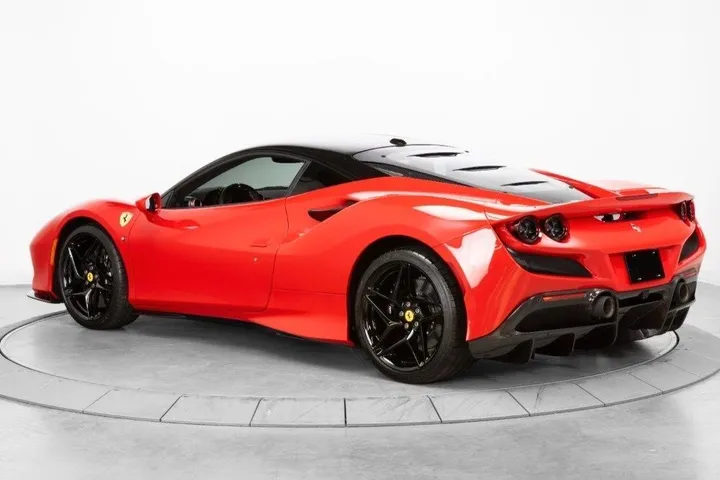 Ferrari F8
