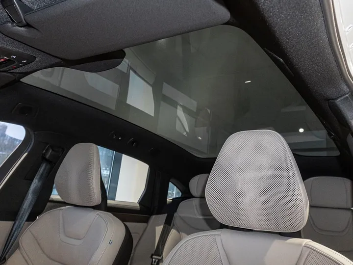 Volvo ES90