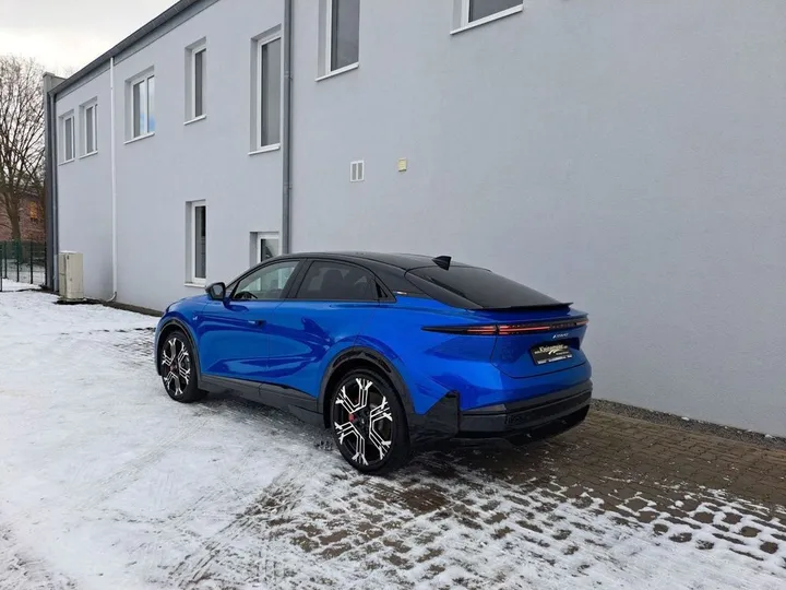 Alpine A390
