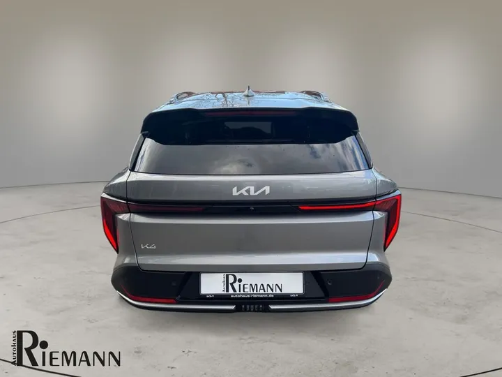 Kia K4