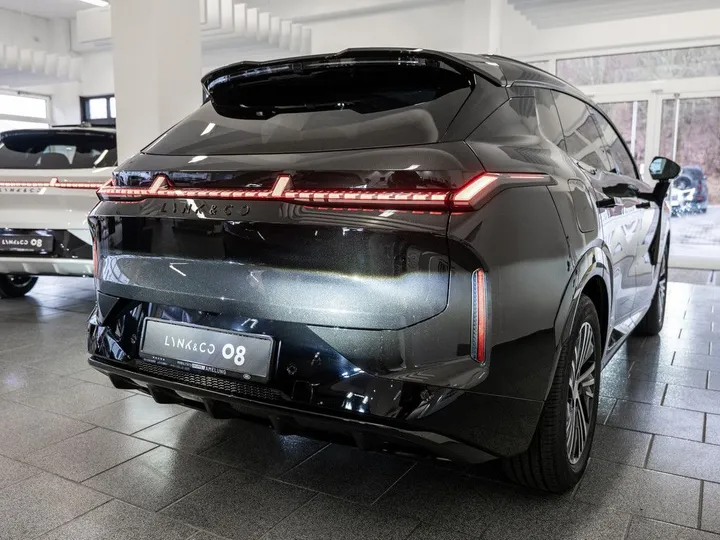 Lynk&Co 08