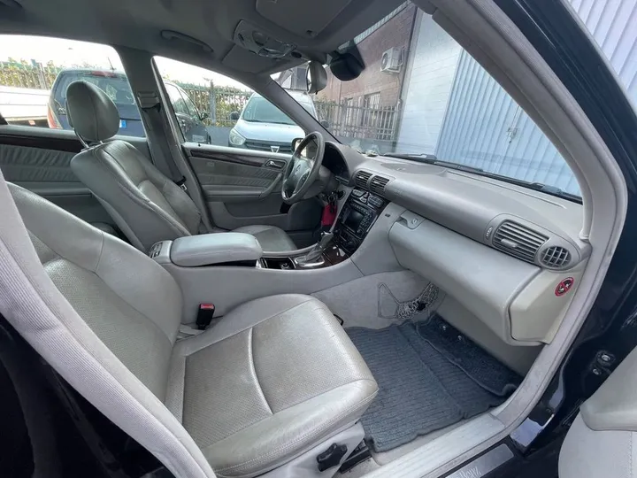 Mercedes-Benz C 320