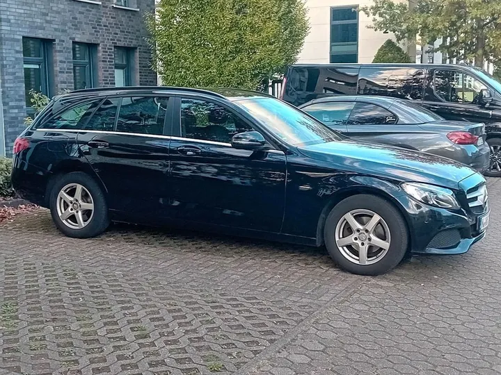 Mercedes-Benz C 200
