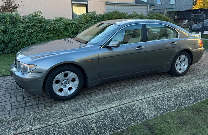 BMW 735