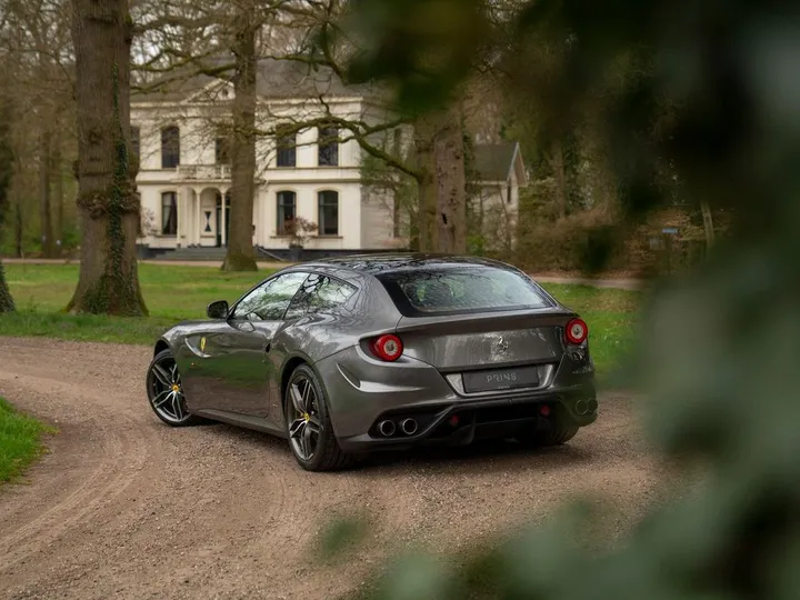 Ferrari FF