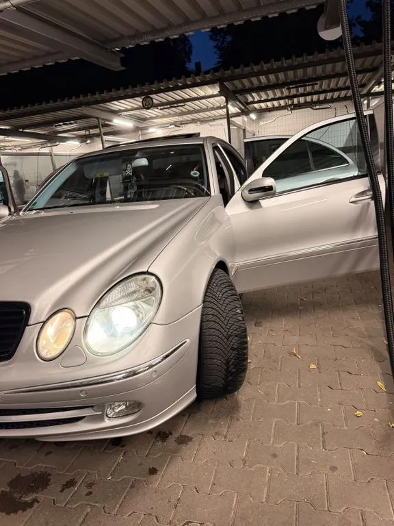 Mercedes-Benz E 500