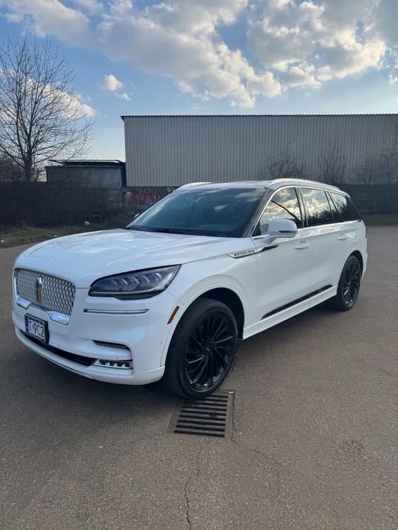 Lincoln Aviator