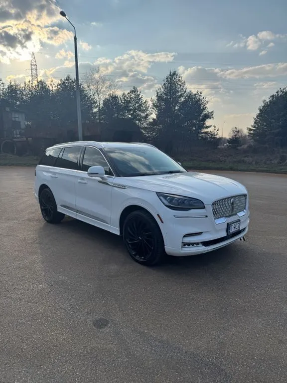Lincoln Aviator