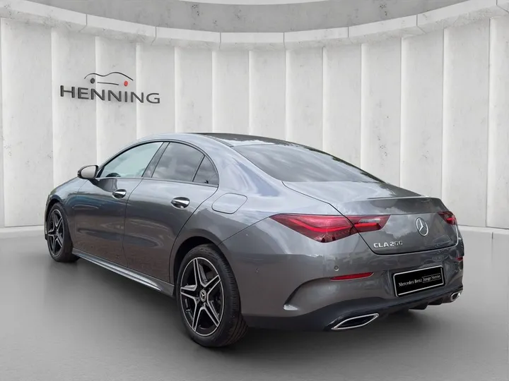 Mercedes-Benz CLA 200