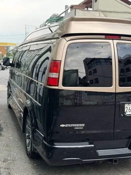 Chevrolet Express Van