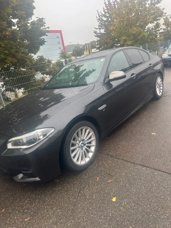 BMW M550