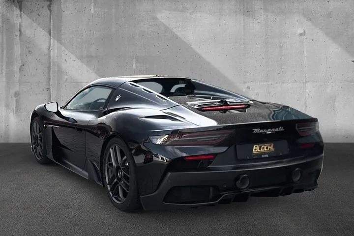 Maserati MC20