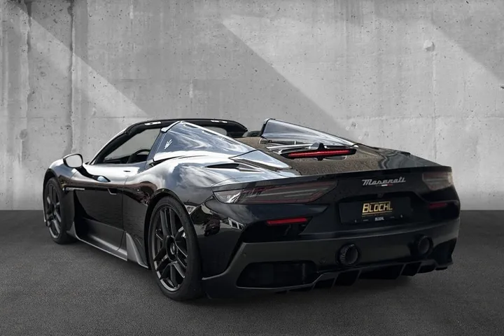 Maserati MC20