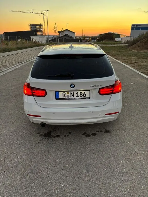 BMW 320