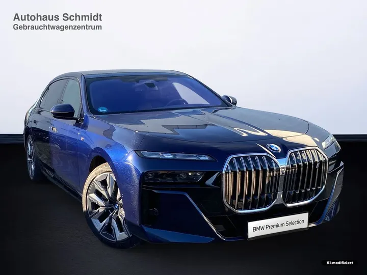 BMW i7
