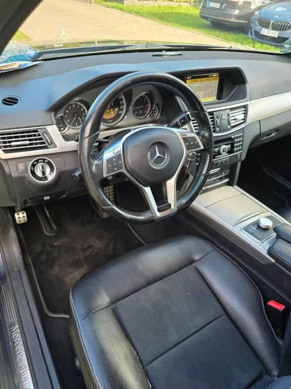 Mercedes-Benz 250