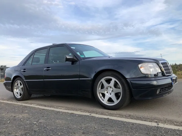 Mercedes-Benz E 500
