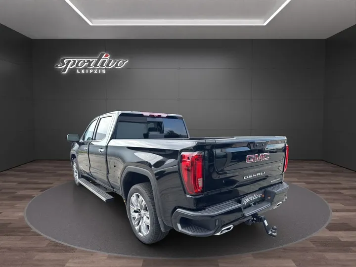 GMC Sierra