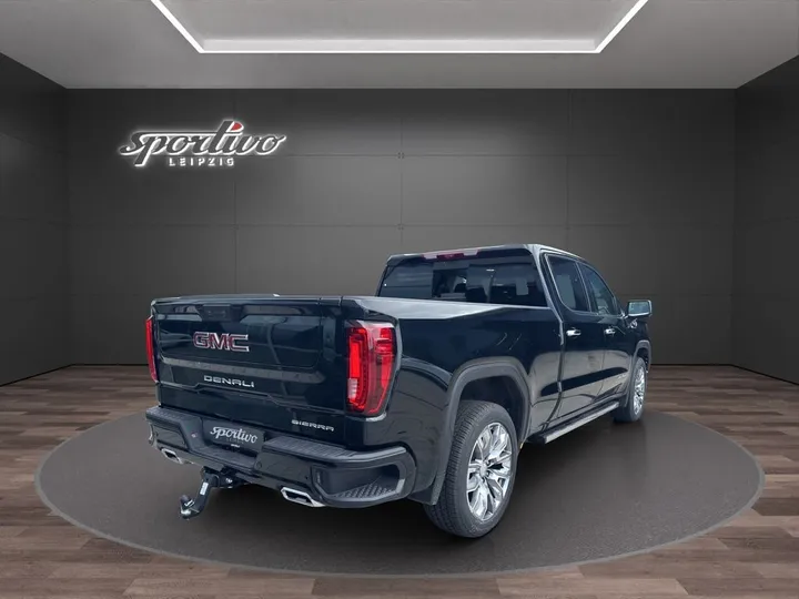 GMC Sierra