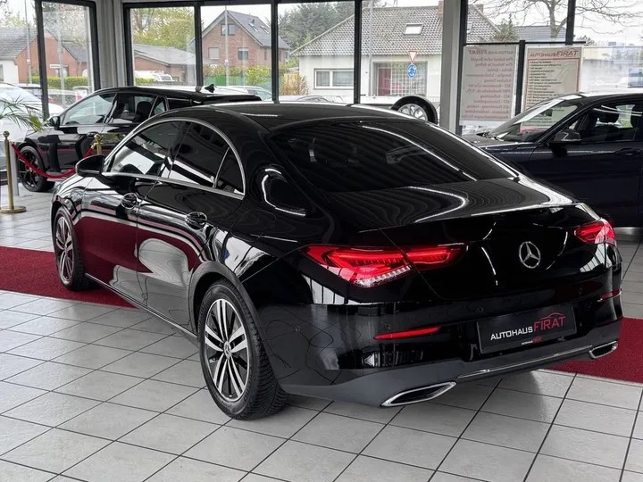Mercedes-Benz CLA 180