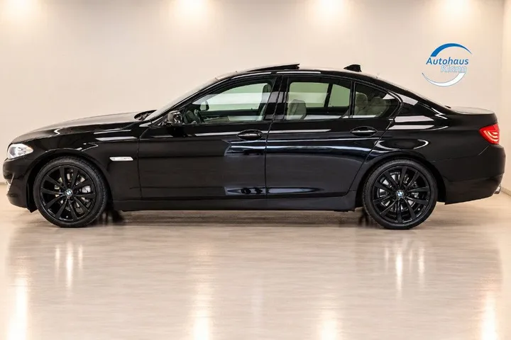 BMW 523