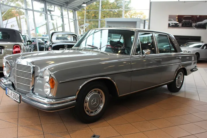 Mercedes-Benz 280