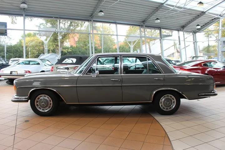 Mercedes-Benz 280