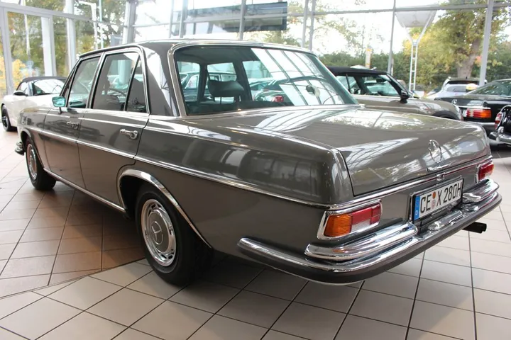 Mercedes-Benz 280