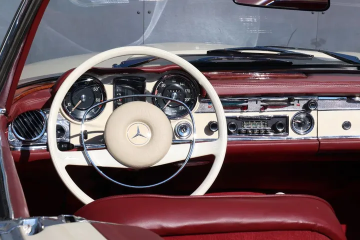 Mercedes-Benz 280