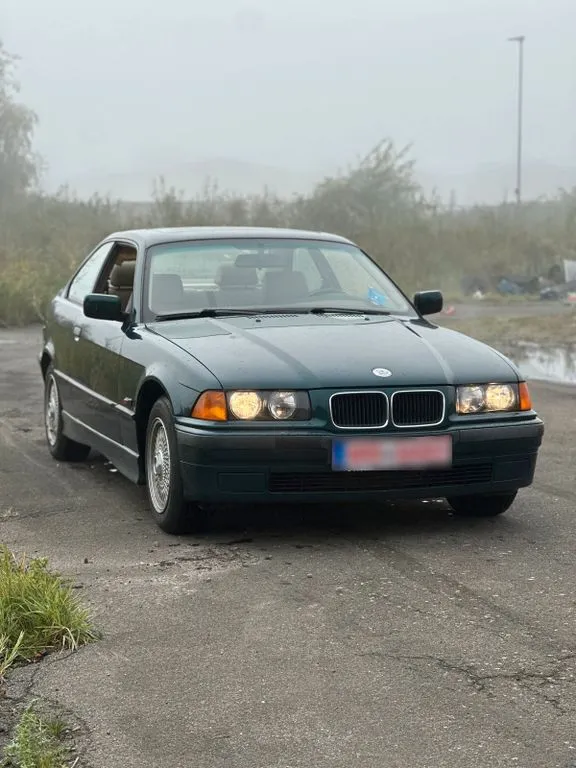 BMW 320